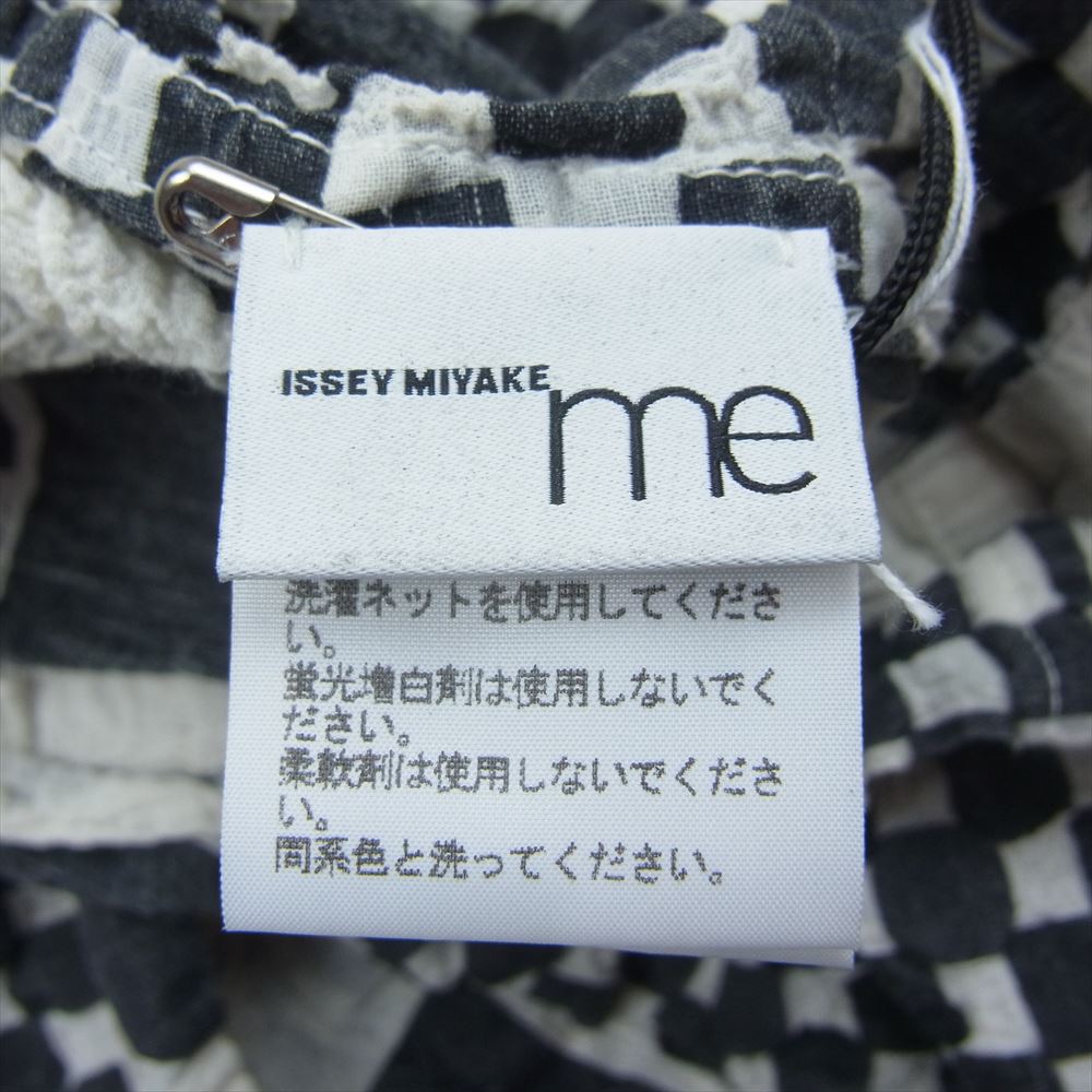 ISSEY MIYAKE イッセイミヤケ me ミー MI92FK601 フレンチスリーブ 総柄 カットソー  ブラック系【美品】【中古】