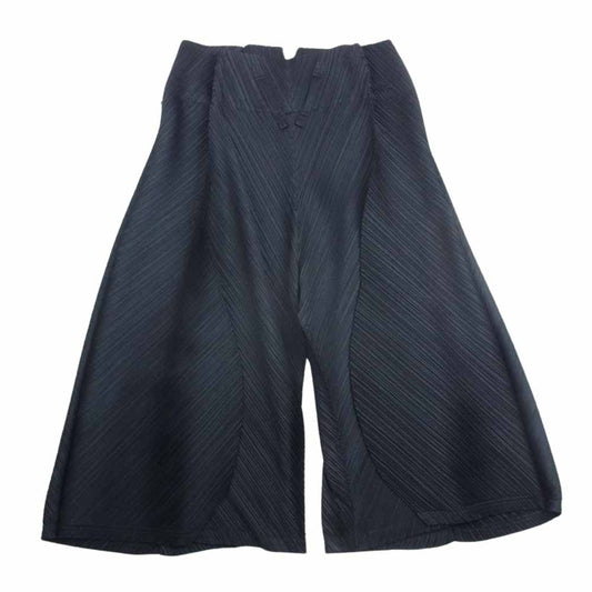 PLEATS PLEASE プリーツプリーズ イッセイミヤケ PP63-JF591 プリーツ加工 ハイウエスト 立体 クロップド アラジン パンツ  ブラック系 1【中古】