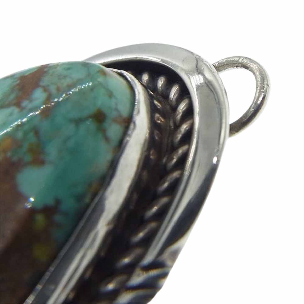 ナバホ 作者不明 TK刻印 ターコイズ ペンダントトップ インディアンジュエリー シルバー系【中古】