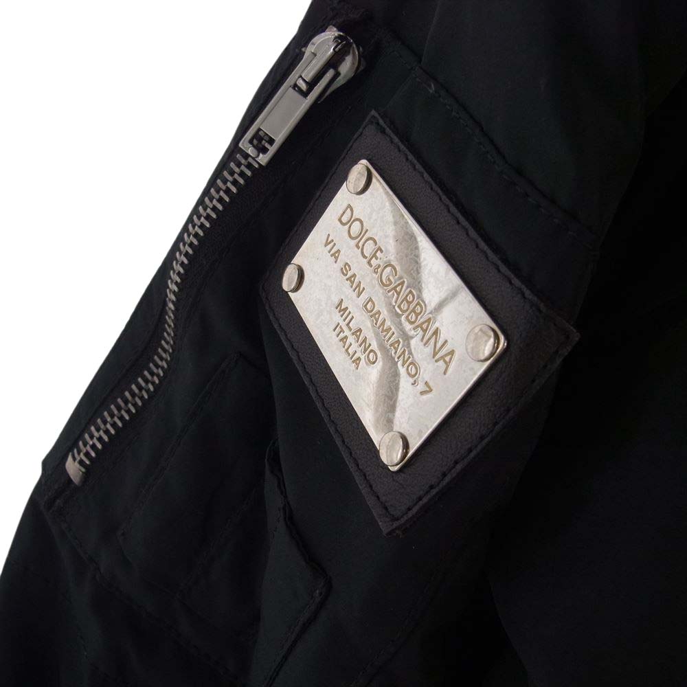 DOLCE&GABBANA ドルチェアンドガッバーナ G9L23T ナイロン ダウン ロゴプレート ジップアップ ブルゾン MA-1 ボンバージャケット ブラック系 44【中古】
